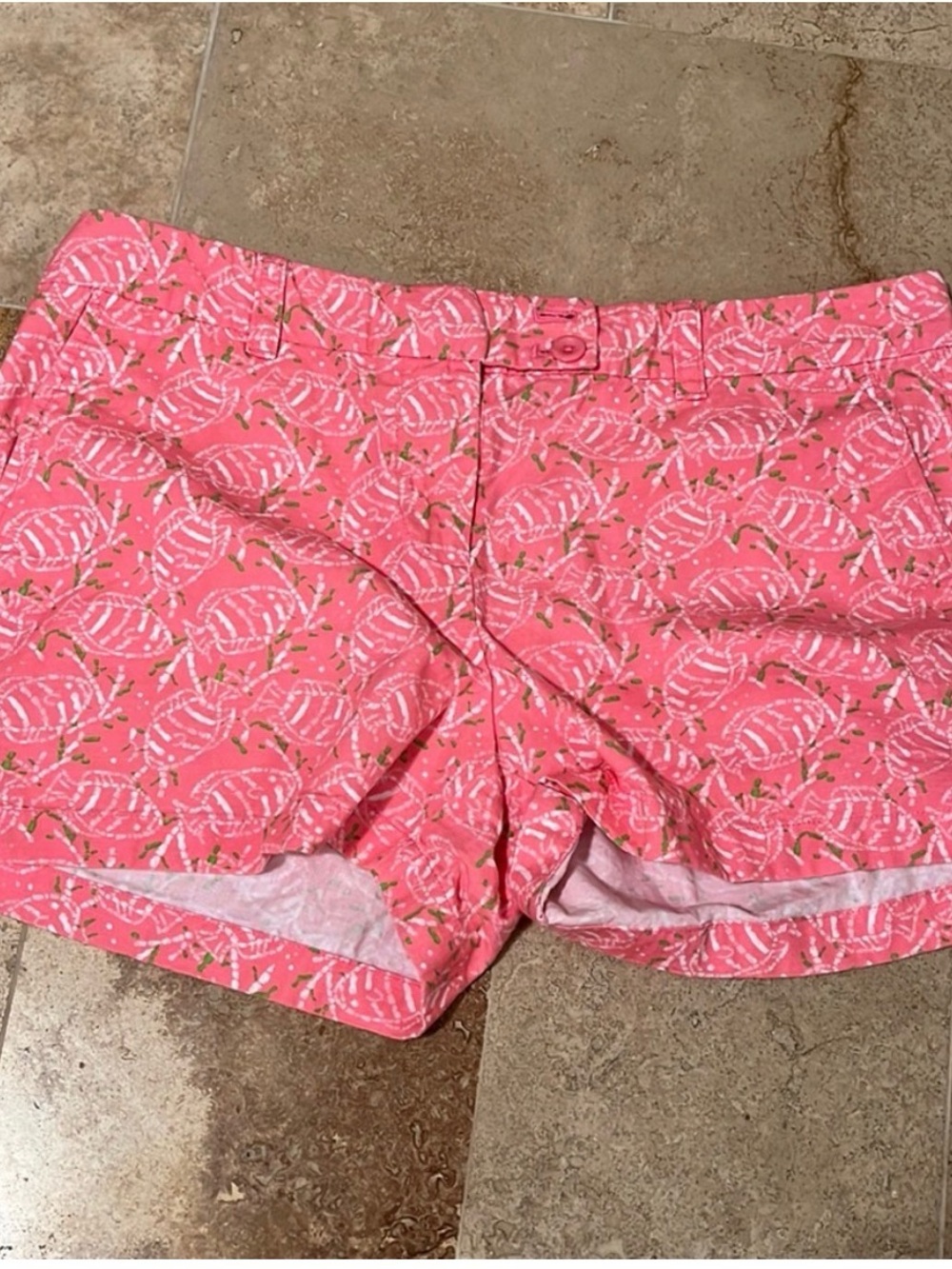 Vineyard Vines Shorts - Size 8